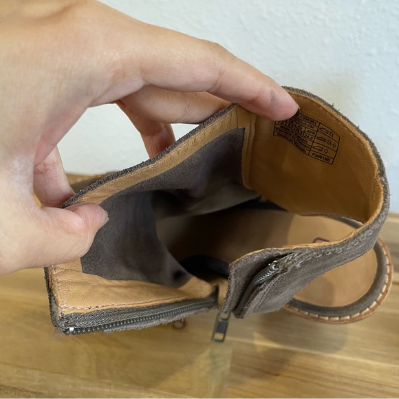 UGG Bootie Valencia Chestnut Brown Suede Leather Peep Toe Stacked Heel Size 7.5 - Picture 13 of 13